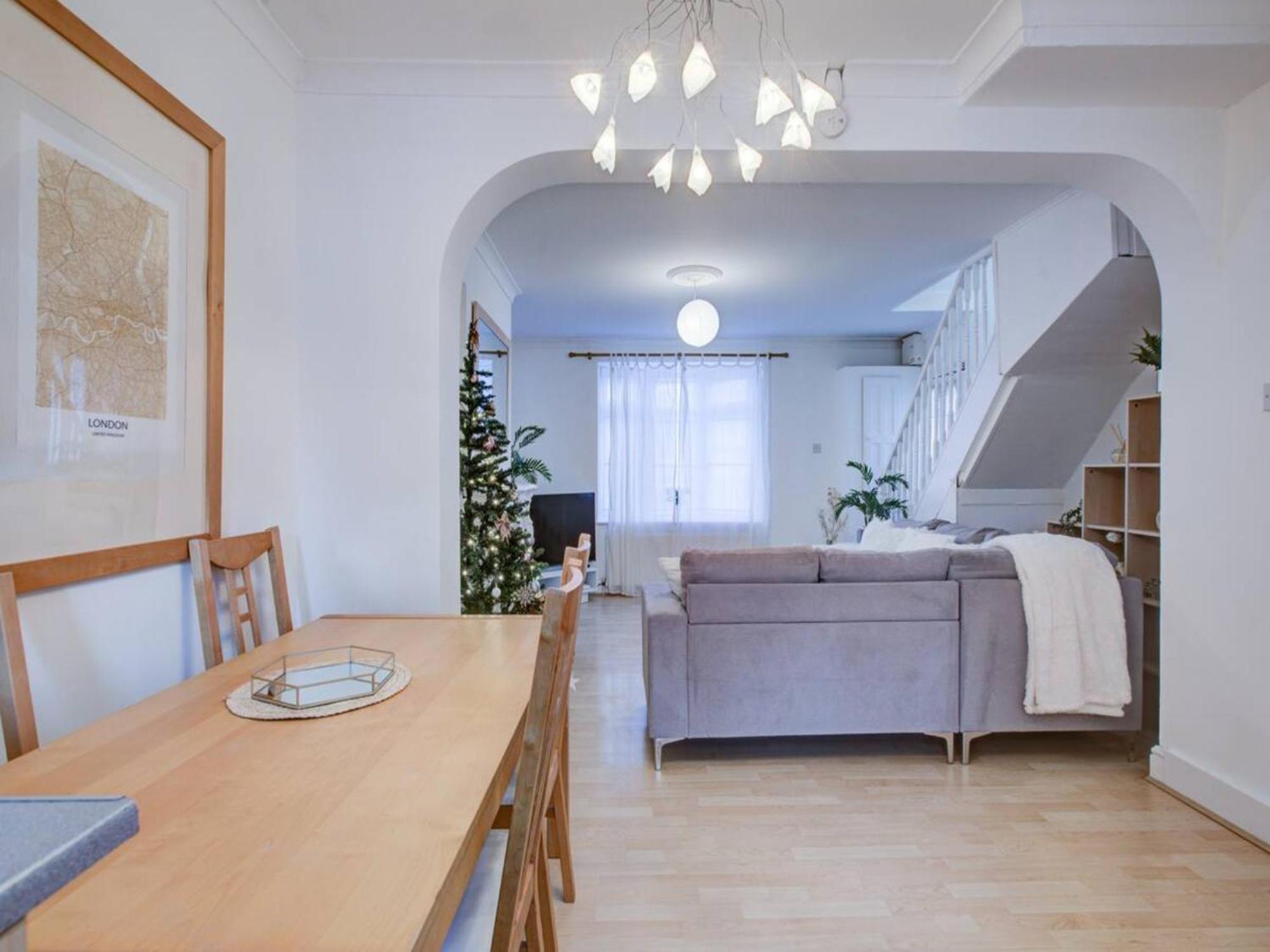 Pass The Keys Charming 2 Bedroom House Good Transport And Parking * Londra