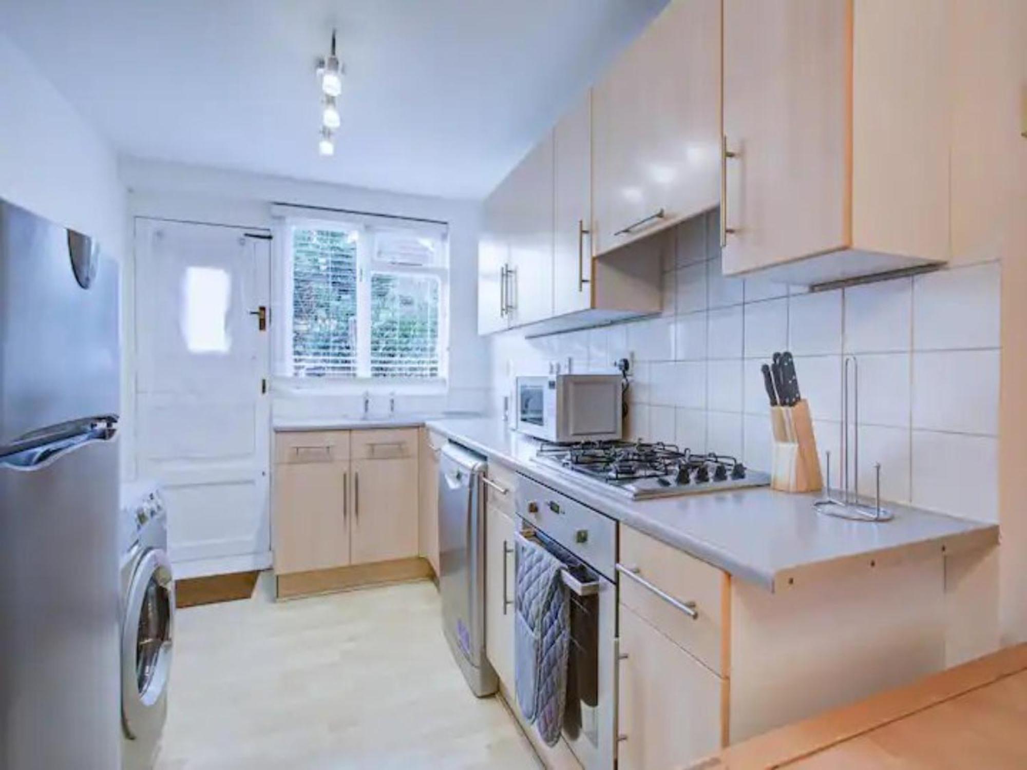 Pass The Keys Charming 2 Bedroom House Good Transport And Parking Case de vacanță Londra